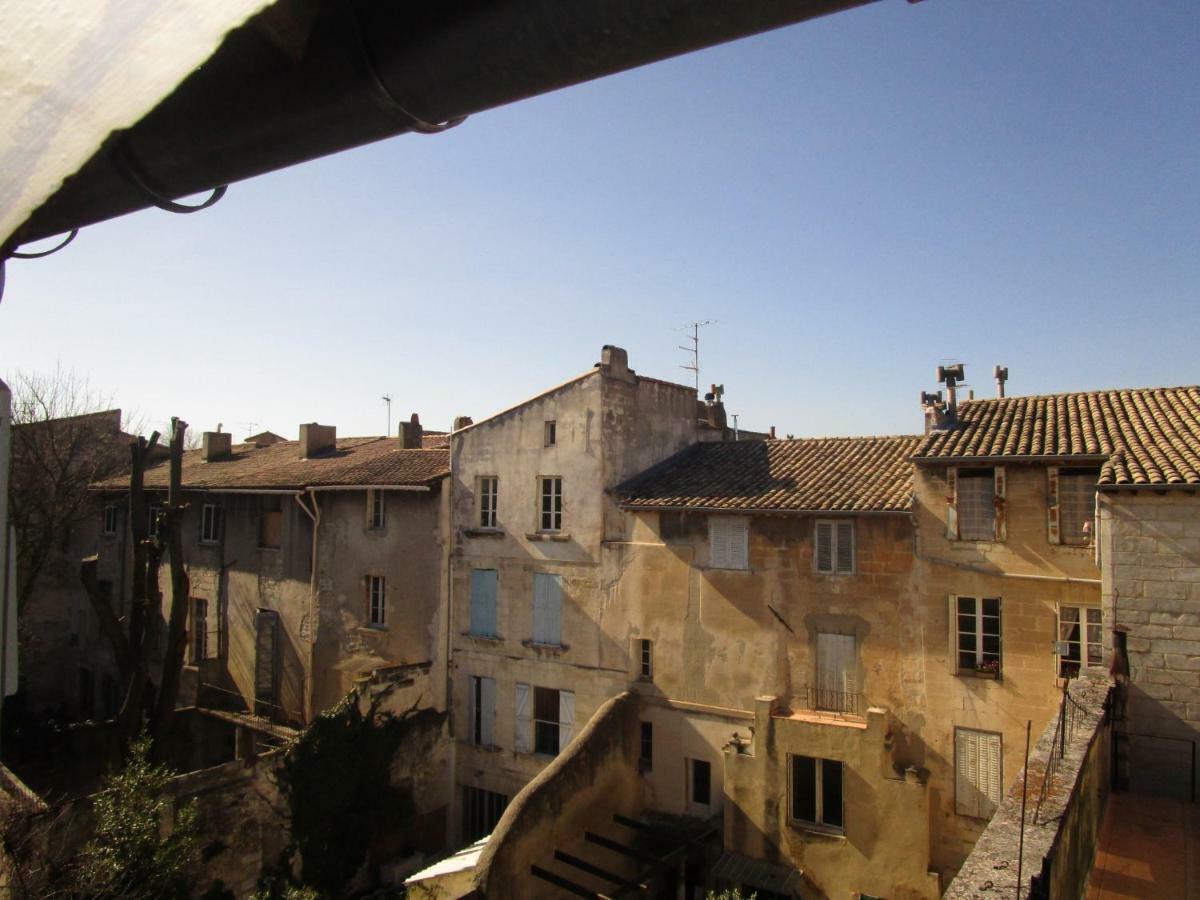 Maison 3 Chambres - Terrasse - Climatisation 10 Minutes A Pied Du Pont D'Avignon Exterior photo